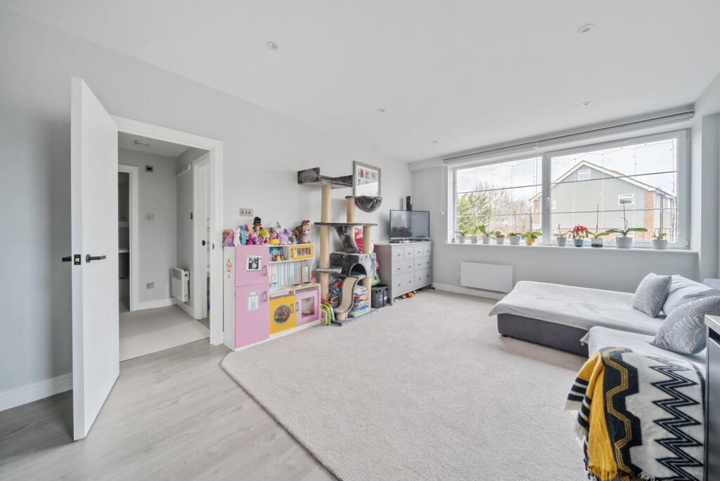 Batavia Road, Sunbury-On-Thames, TW16