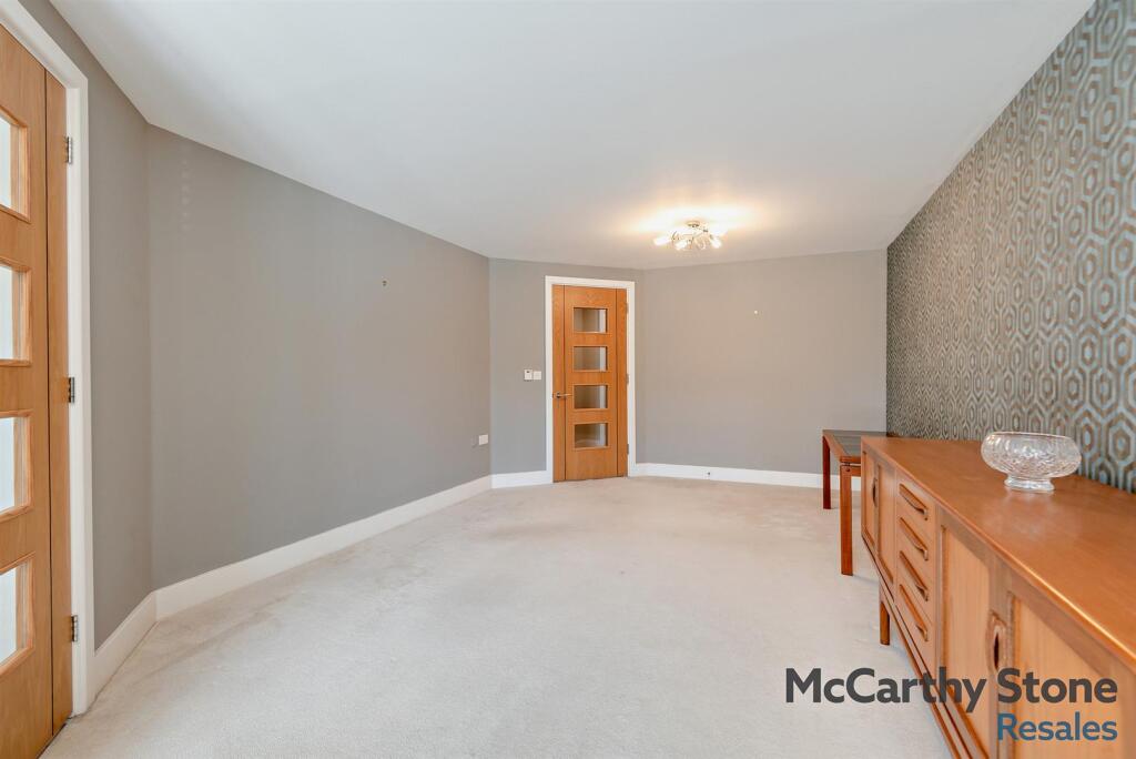 8660921-interior04-800.jpg