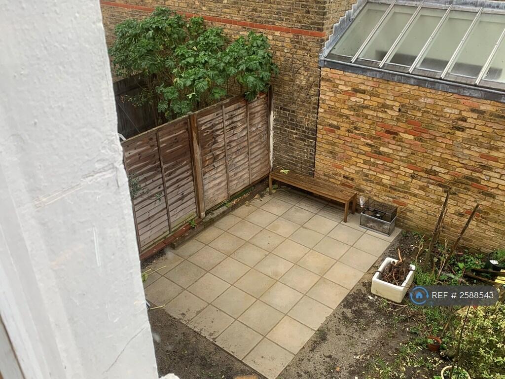 Rear Patio Garden Area 