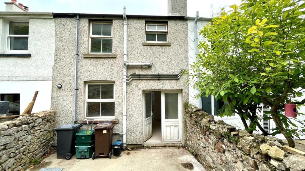 REAR COURTYARD GARDEN