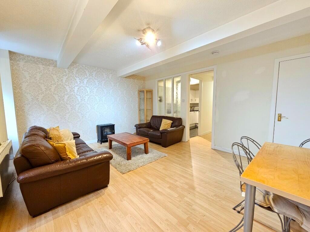 Dorset Square, Glasgow, G3 7LL