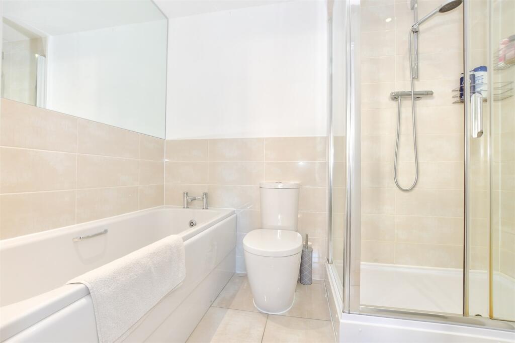 En-Suite Bathroom