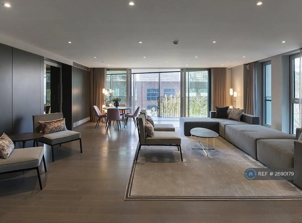Residents-Only Lounge 