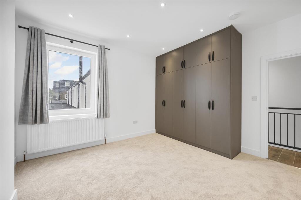 Flat 1, 80 Durham Road,9.jpg