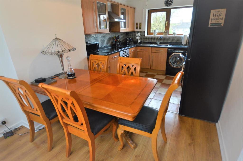 Dining Room.JPG