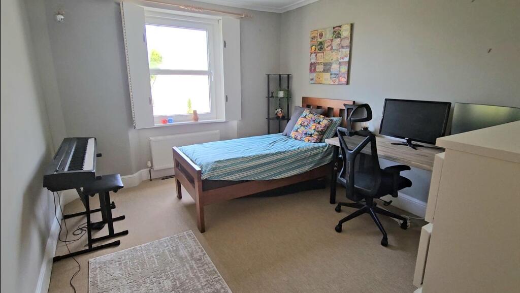 Bedroom 3.jpg