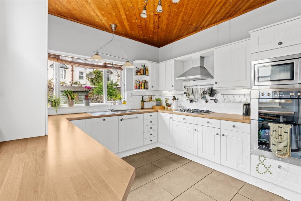 Balaclava Road, HernCrabtree (12).jpg