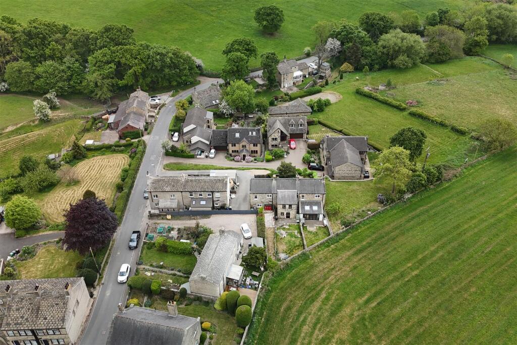 Bramleys Estate Agents - Houses Hill - Kirkheaton 