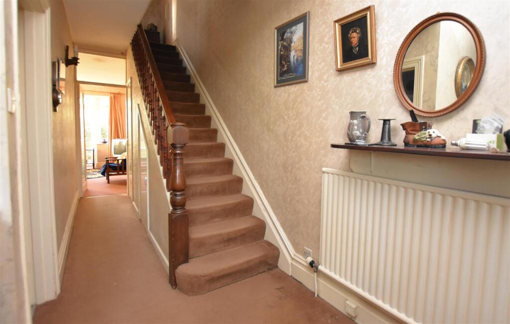 Entrance Hall.JPG