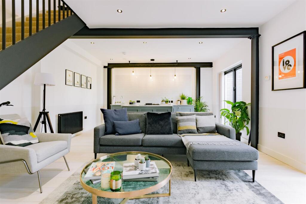 MB_number 17_v2_fonthill mews_10.jpg