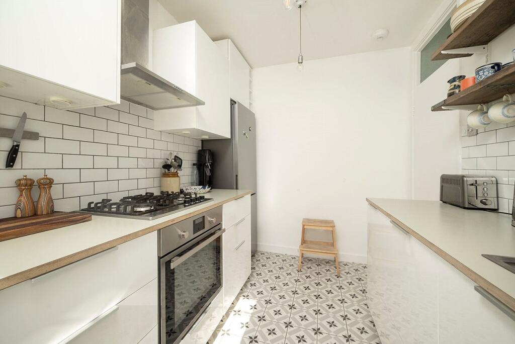 Newcombe House E5