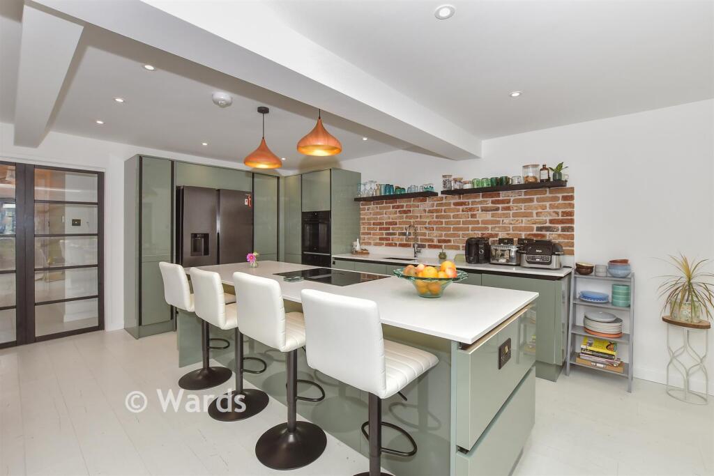 Lounge/Dining Area/Kitchen