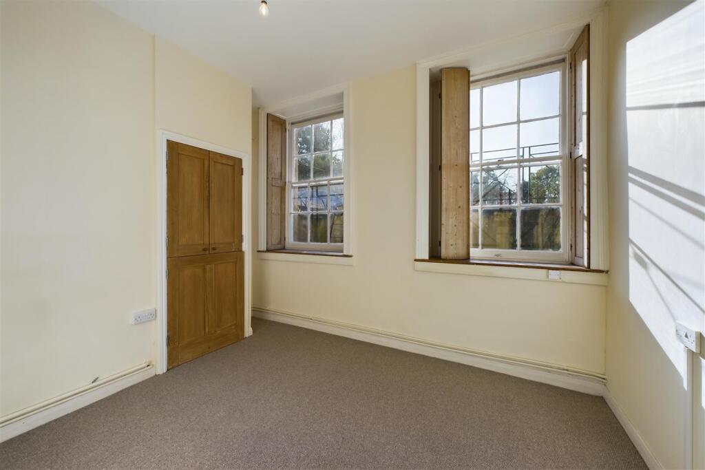18 Lansdown Place, Cheltenham GL50 2HX | Leasehold