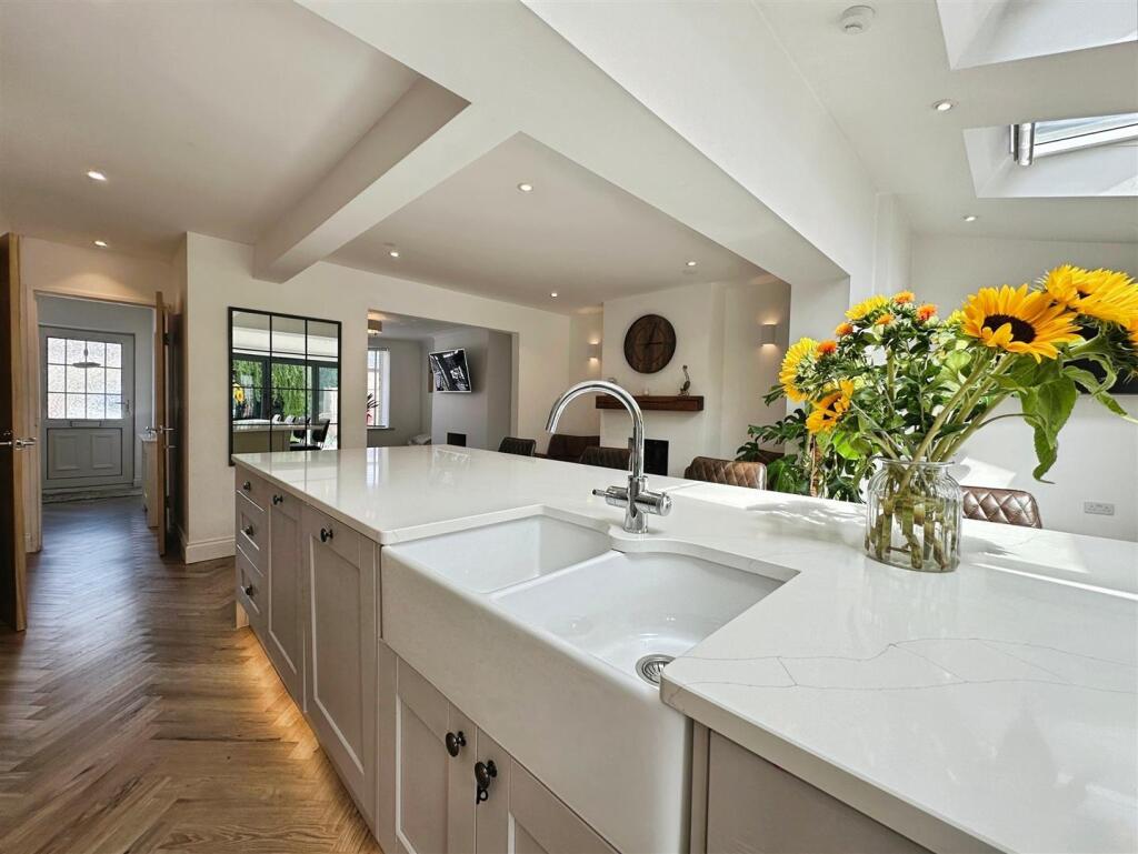 29bf9280--4D46-BE7D-0929B818CDE8-61268-000013EA9AD