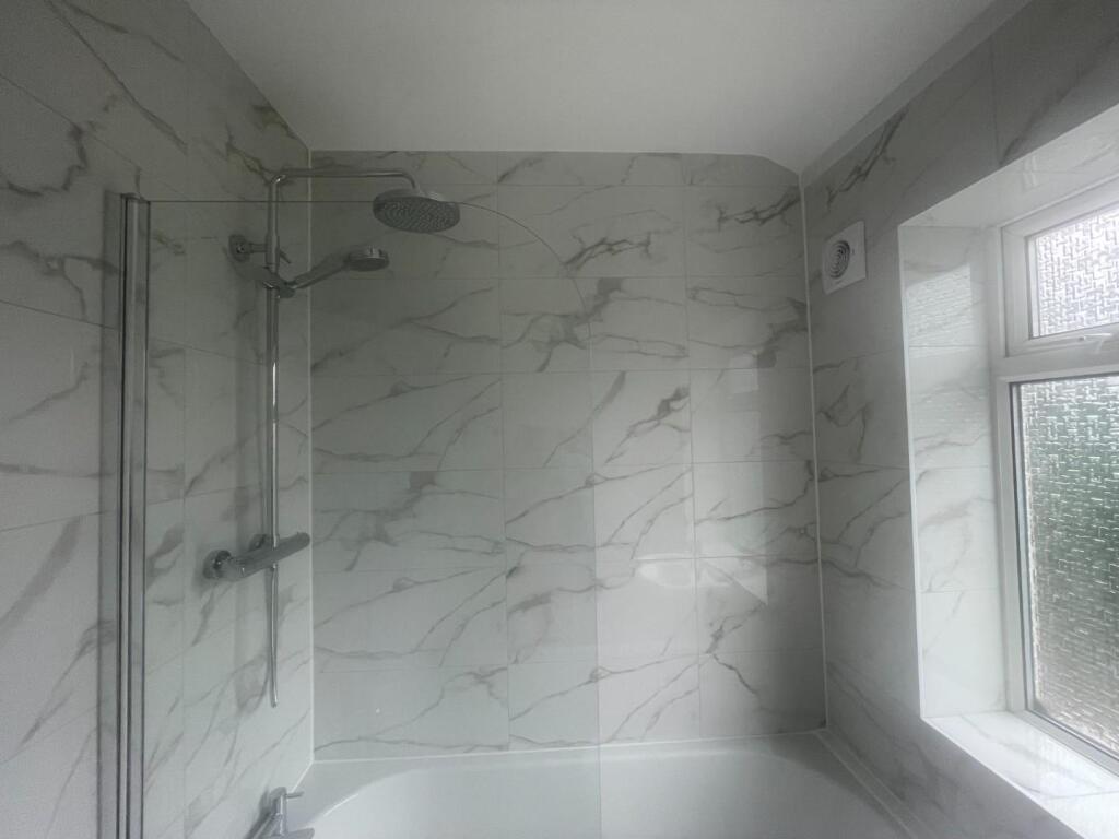 Bathroom (b).jpeg