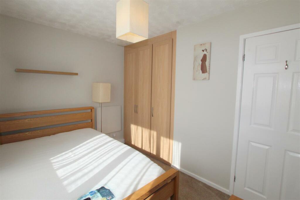 The Hamlet, Sally Calvert, Bedroom (2).jpg