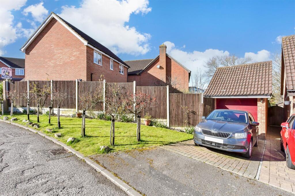Driveway/Parking