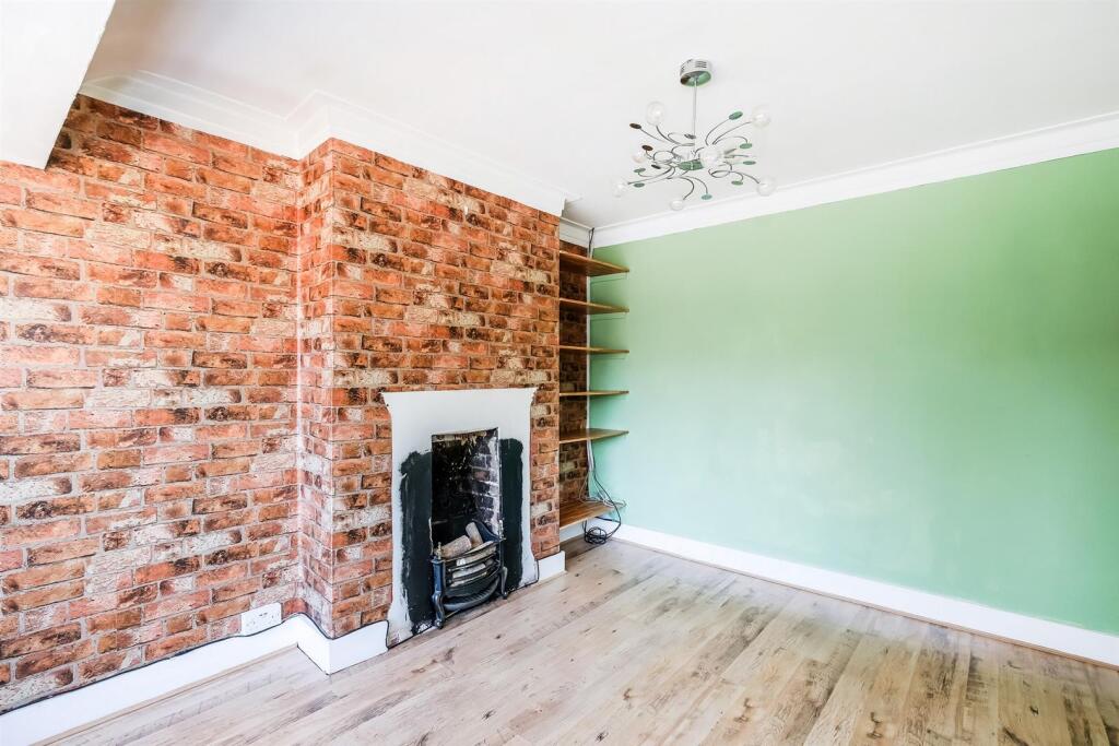 284 Hall Lane-15_web.jpg