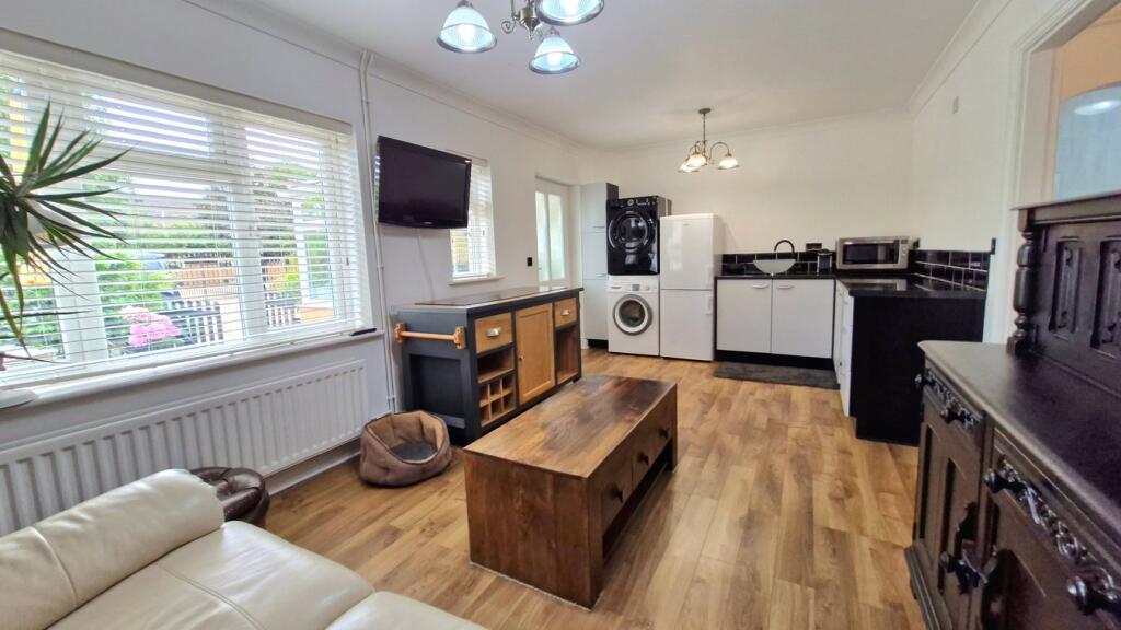 Annexe Kitchen/Dining/Living