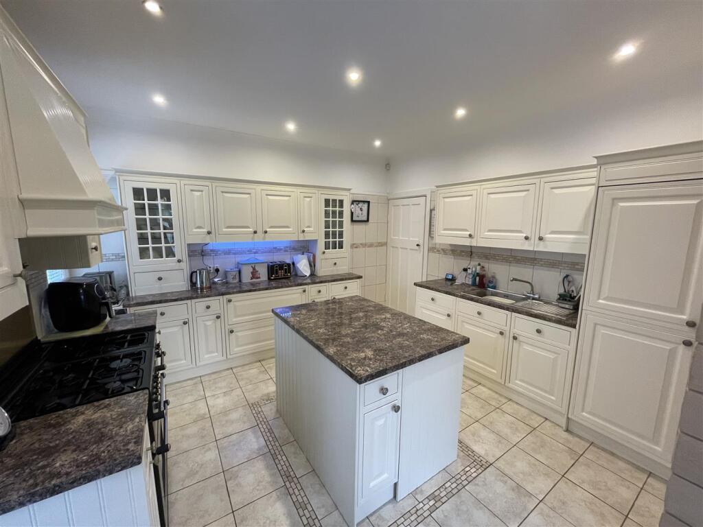 Photo 12-02-2025, 13 52 00.jpg