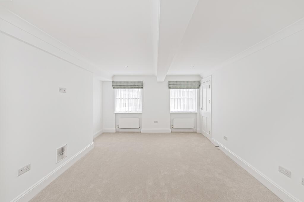 33 Conway Street ...