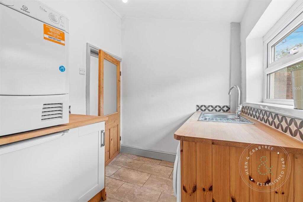 Anchor Street, Taffs Well (13).jpg