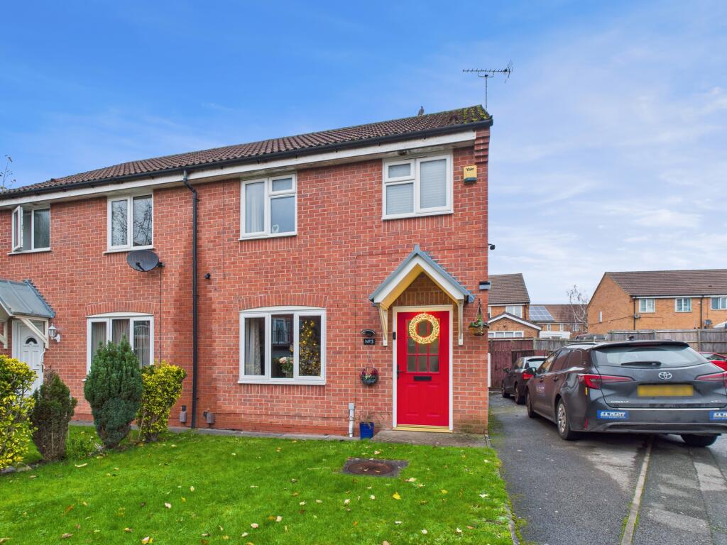 CAM04825G0-PR0246-STILL006