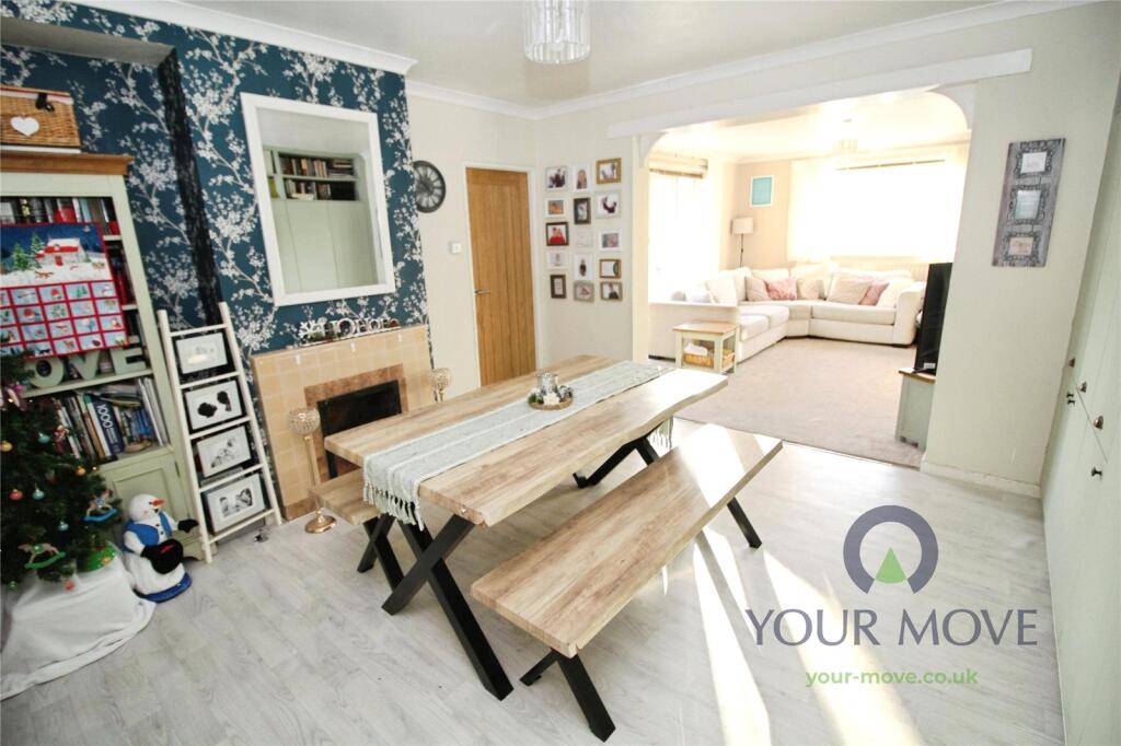 Living/Dining Room