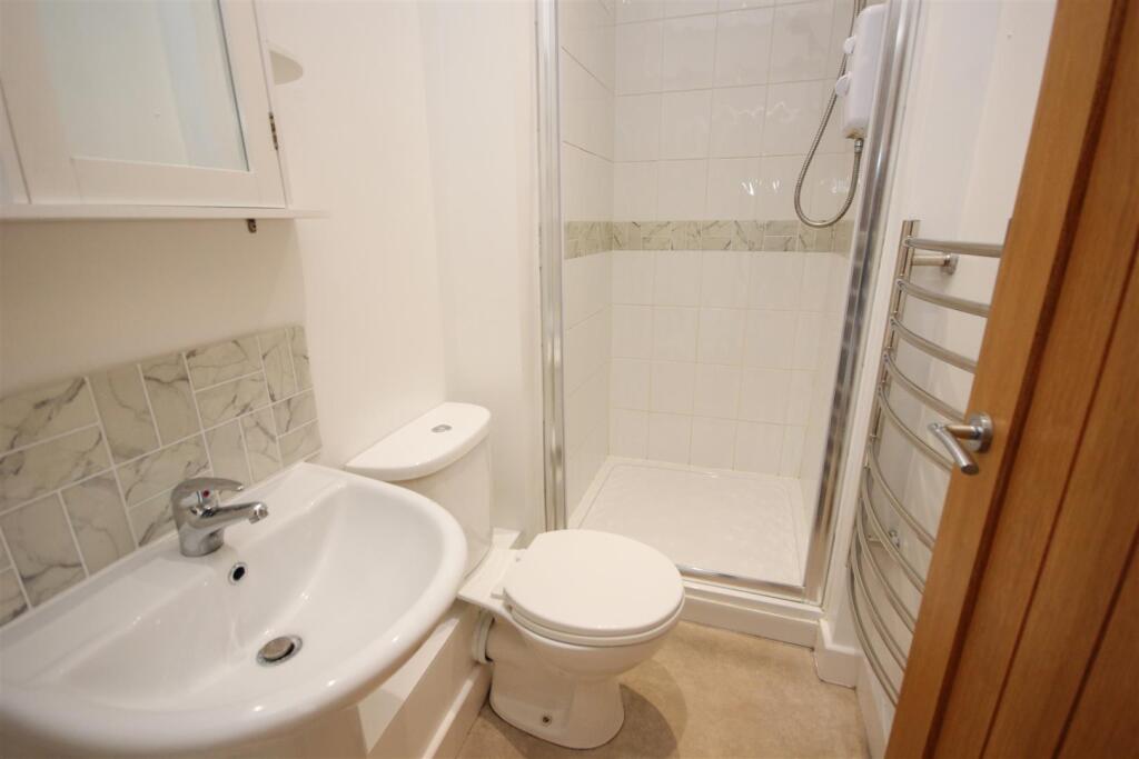 Shower Room.jpg
