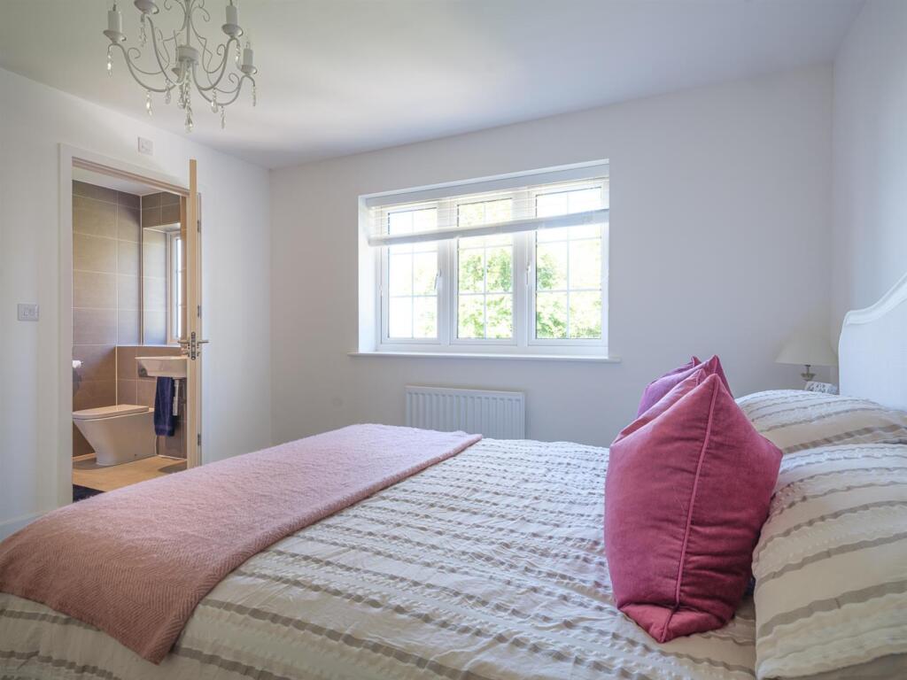 31 Studley Gardens-48.jpg