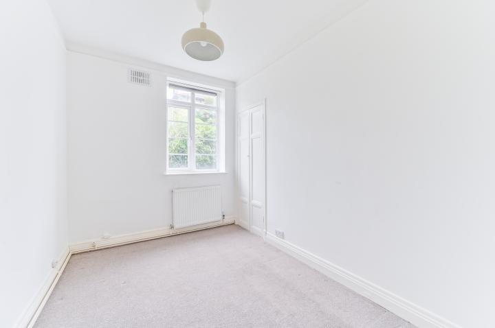 21 Elmhurst Court, St. Peters Road, Croydon, Surrey, CR0 1HQ