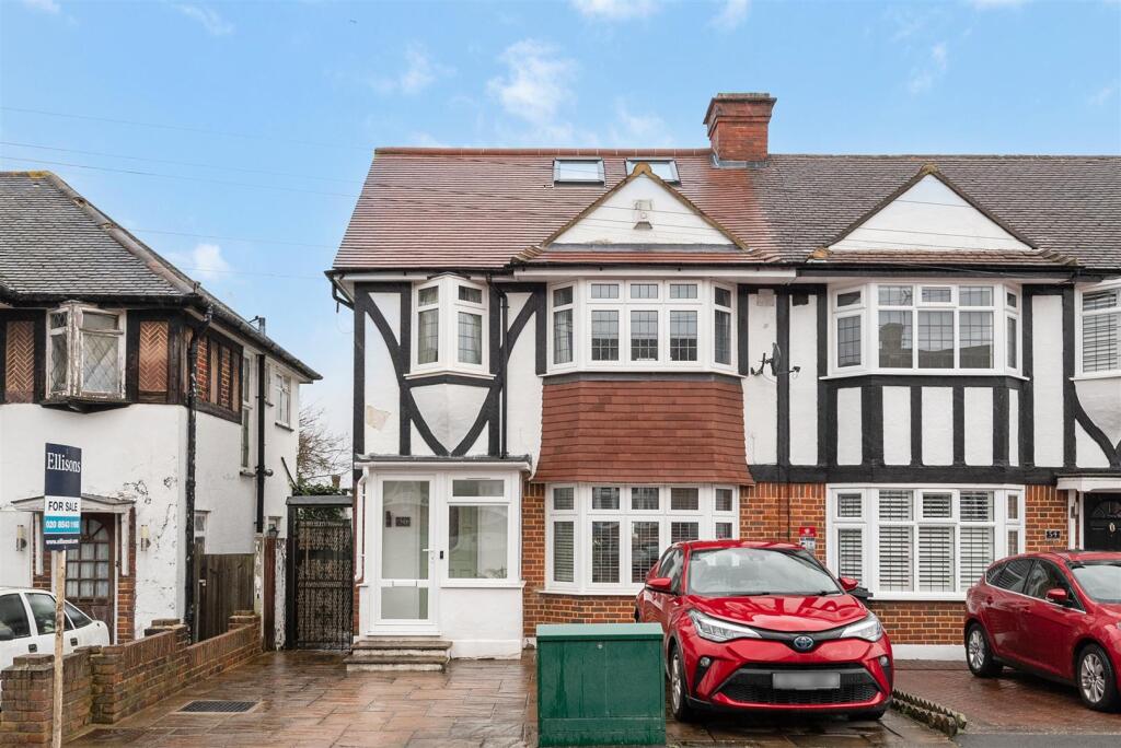 Wolsey Crescent