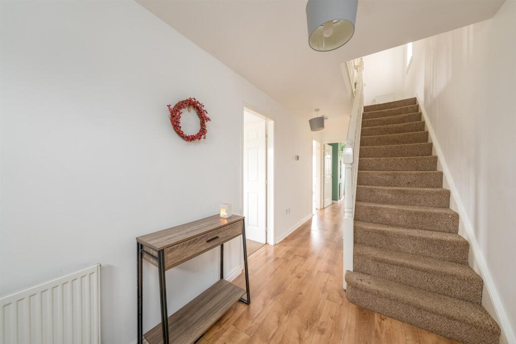 1 Queen Elizabeth Drive-12.jpg