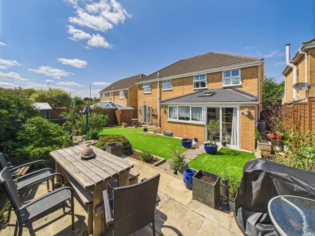 CAM02023G0-PR0161-STILL026