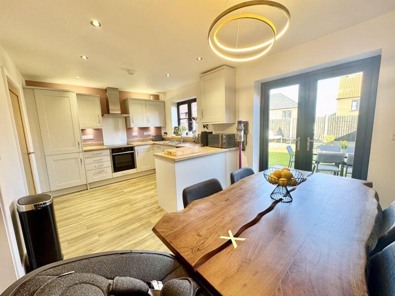 Kitchen dining room