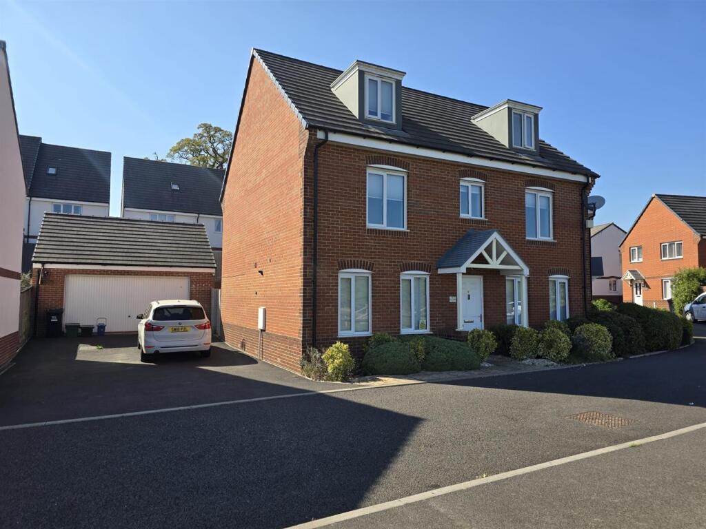 WhatsApp Image 2025-04-11 at 15.54.11_c663d46f.jpg