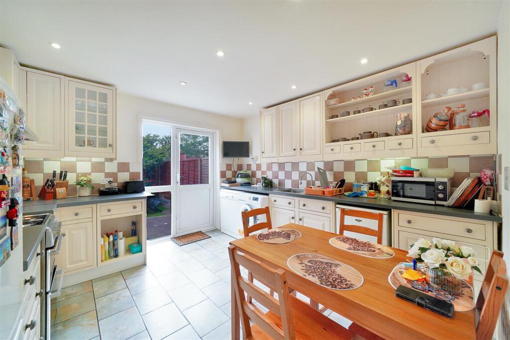 2 Dimmock Drive - 5rym7AaUiiOWXlfodt85.jpg