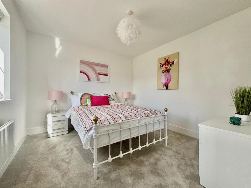 WhatsApp Image 2025-09-09 at 16.00.35_e826e1d4.jpg