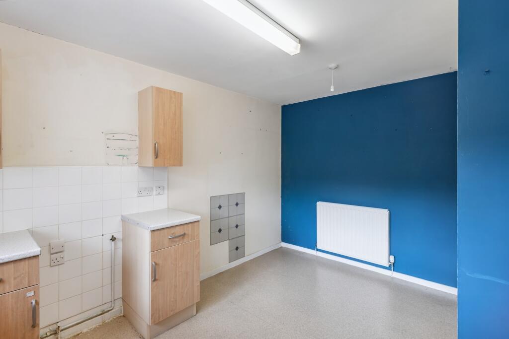 45 Shelley Grove, Bradford, West Yorkshire, BD8 0JZ