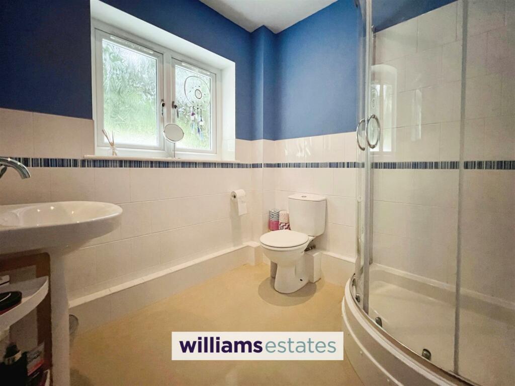 Bedroom Three En-suite