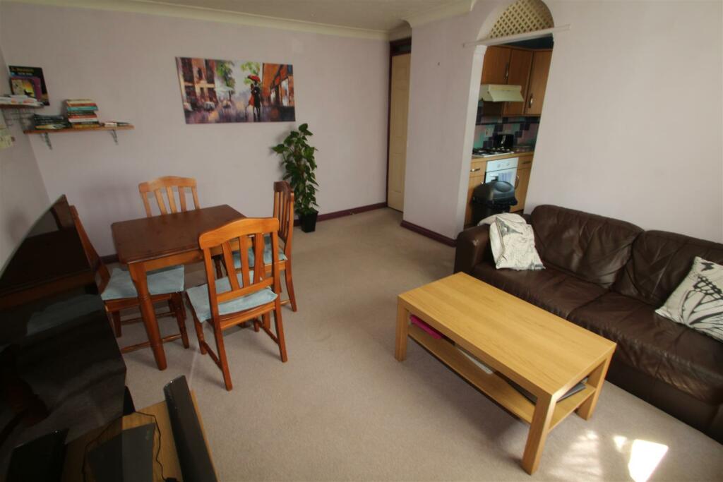 lounge.JPG