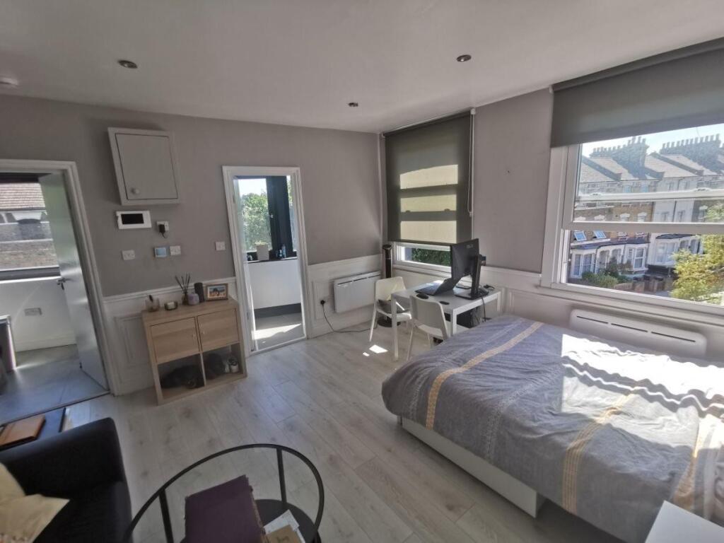 Stoke Newington Common N16 Studio