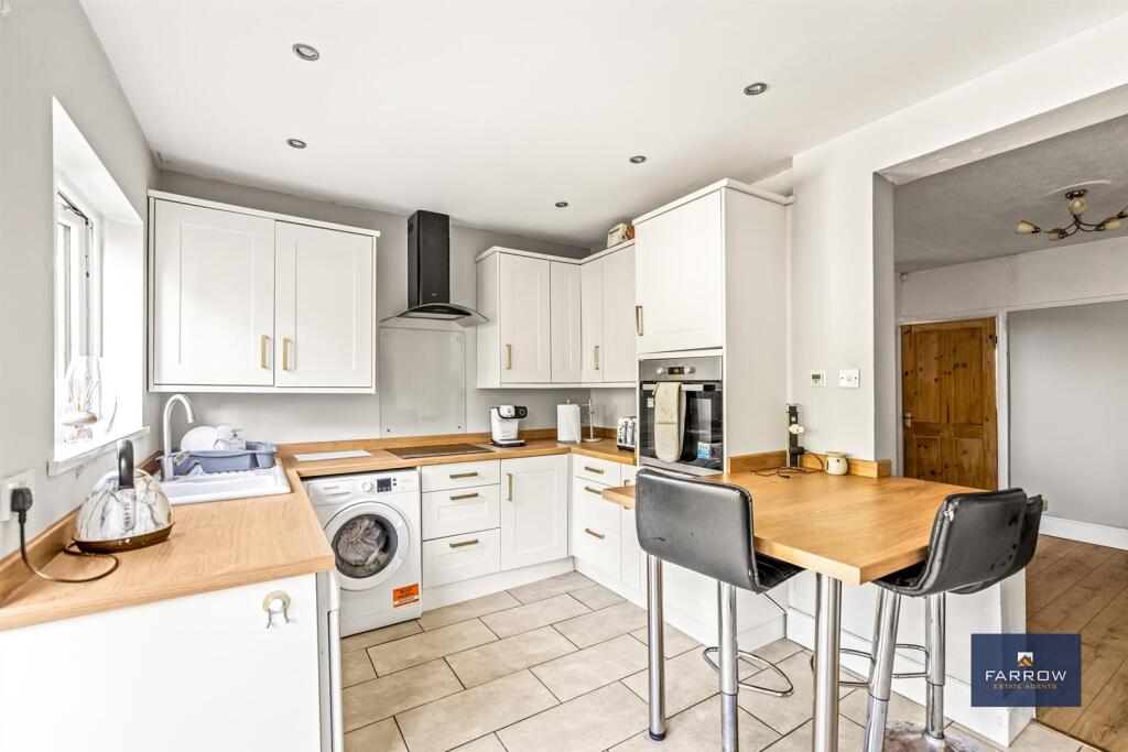 Kitchen / Breakfast Room