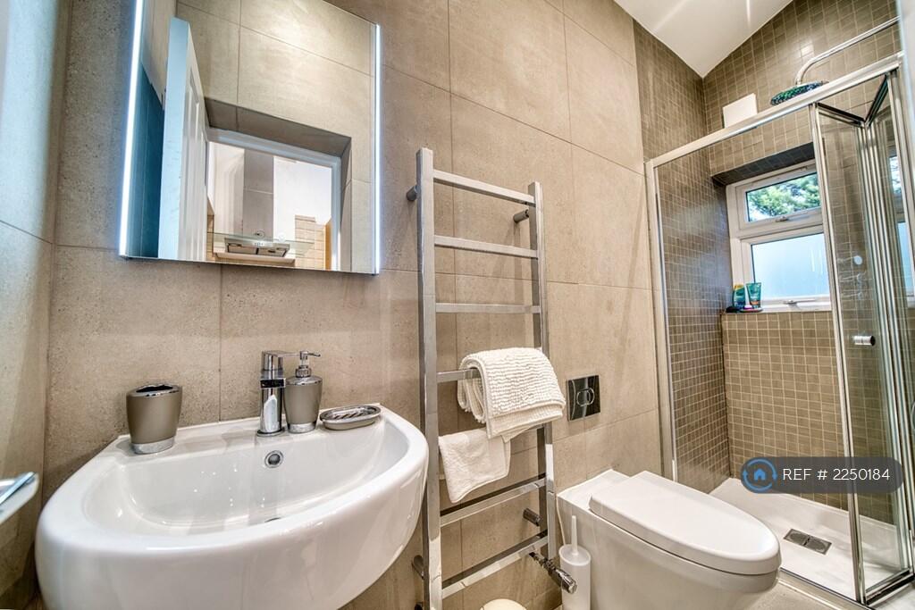 Bathroom 3 