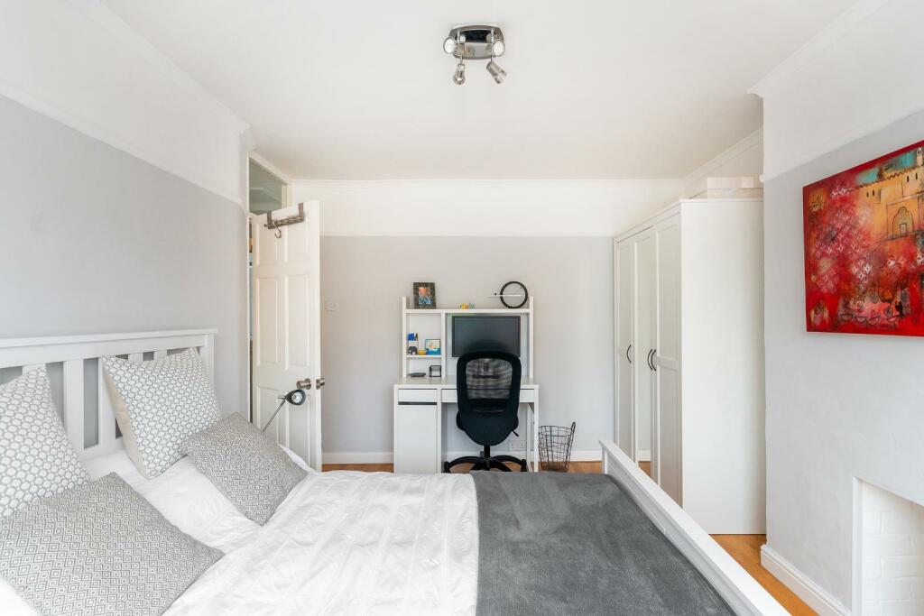 8T5RHD - Bedroom H.jpg