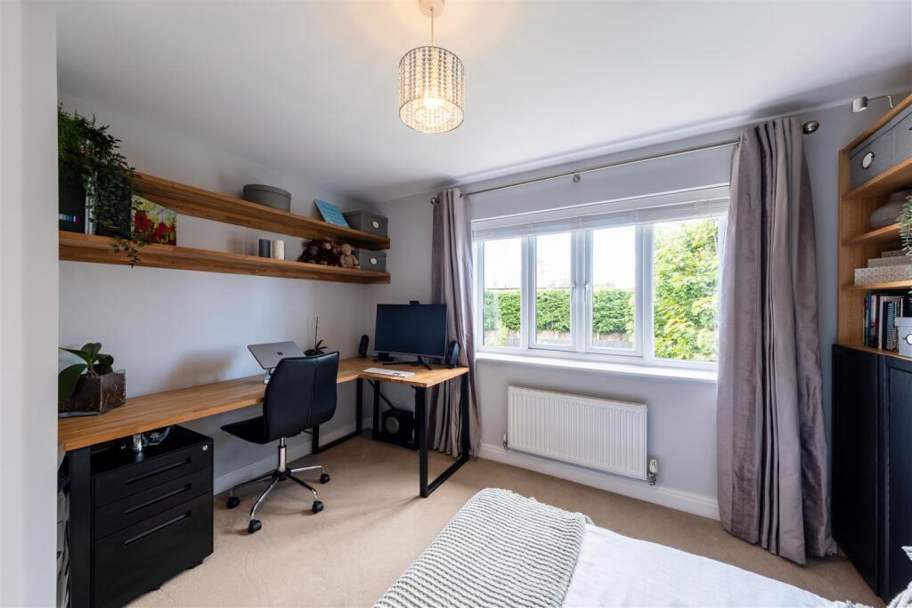39 Shakerley Close-048.jpg