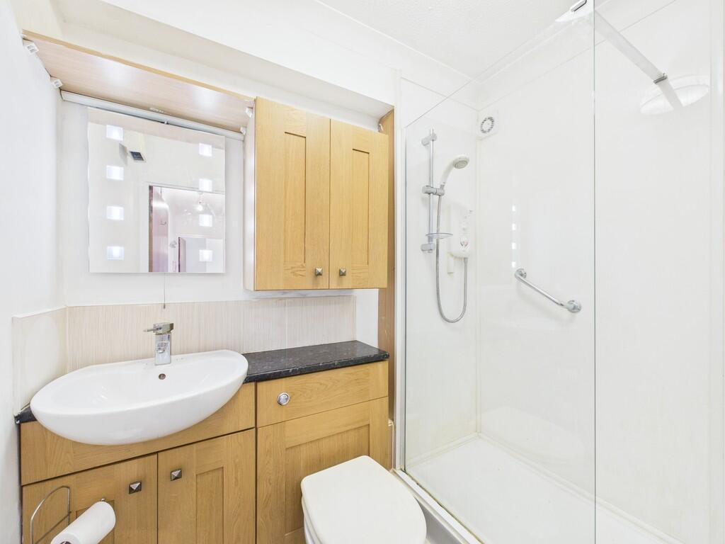 CAM03519G0-PR0376...