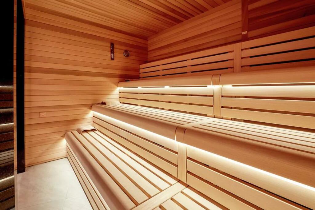 sauna 2.jpeg