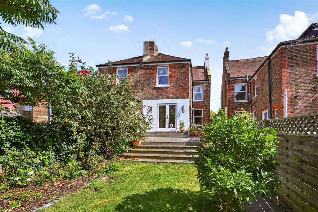 179 ASHBURNHAM ROAD (37).jpg