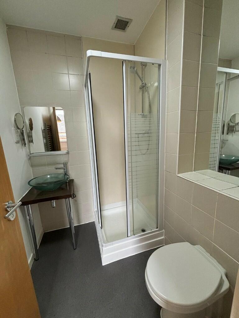 Ensuite (Bedroom 1)